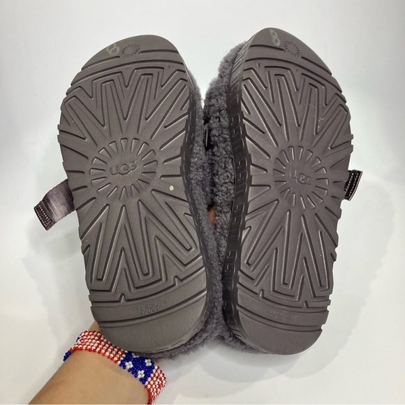 UGG Fluffita platform slip on sandals women’s size 8 purple casual trendy Sherpa - Picture 7 of 9